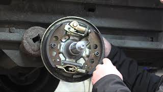 How ALKO trailer caravan brakes work [upl. by Enelyahs]