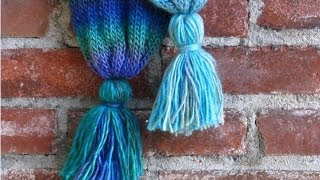 Tutorial How to Make Yarn Tassels [upl. by Jasmin]