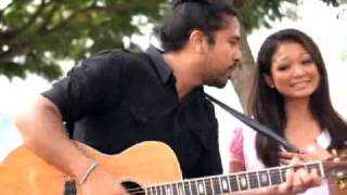 Vidi Aldiano  Hingga Nanti feat Andien Official Video HD [upl. by Lorsung]