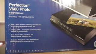 Epson V600 Flatbed Scanner  Review and Unboxing [upl. by Adabel408]