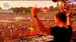 Hardwell Live  Tomorrowland 2013 [upl. by Eiramnna]