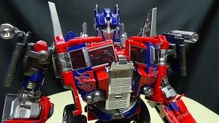 Wei Jiang COMMANDER KO Oversized Evasion Mode Optimus Prime EmGos Transformers Reviews N Stuff [upl. by Ettereve]