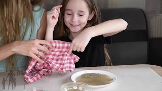 Eksperyment dla dzieci pieprz woda i mydło  Experiment for kids pepper water and soap [upl. by Woodley]