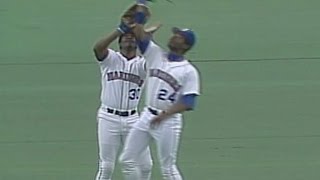 CWSSEA Griffey Jr takes catch away from his dad [upl. by Niamreg816]