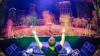 Hardwell  LIVE  Ultra Music Festival 2015 [upl. by Ybrek]